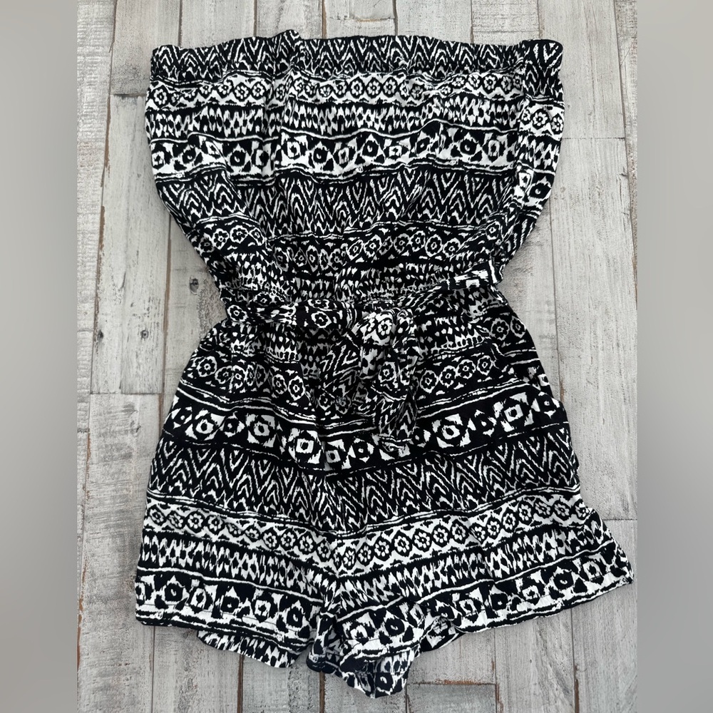 La Hearts Monochrome Abstract Romper